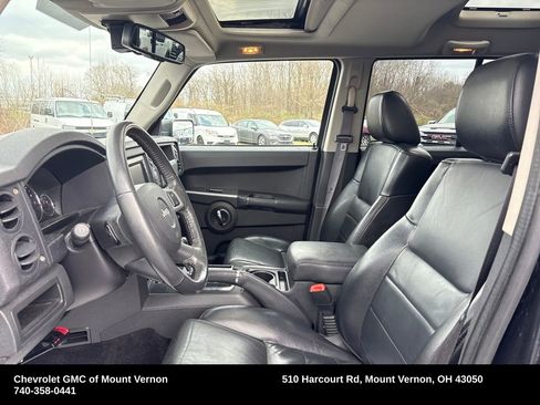 Used 2010 Jeep Commander Sport w/ Sun/Sound Group RWD image 12