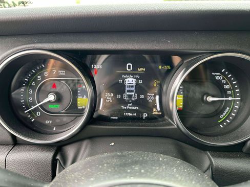 Used 2023 Jeep Wrangler Unlimited Sahara w/ Cold Weather Group image 23