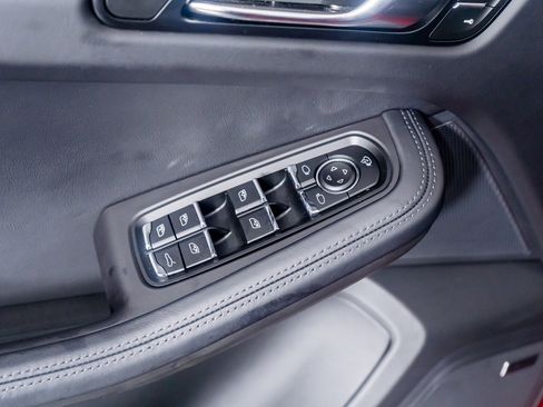 Used 2024 Porsche Macan GTS image 40