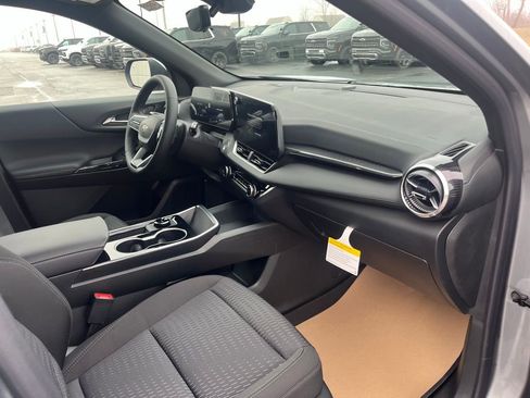 New 2026 Chevrolet Equinox LT image 22