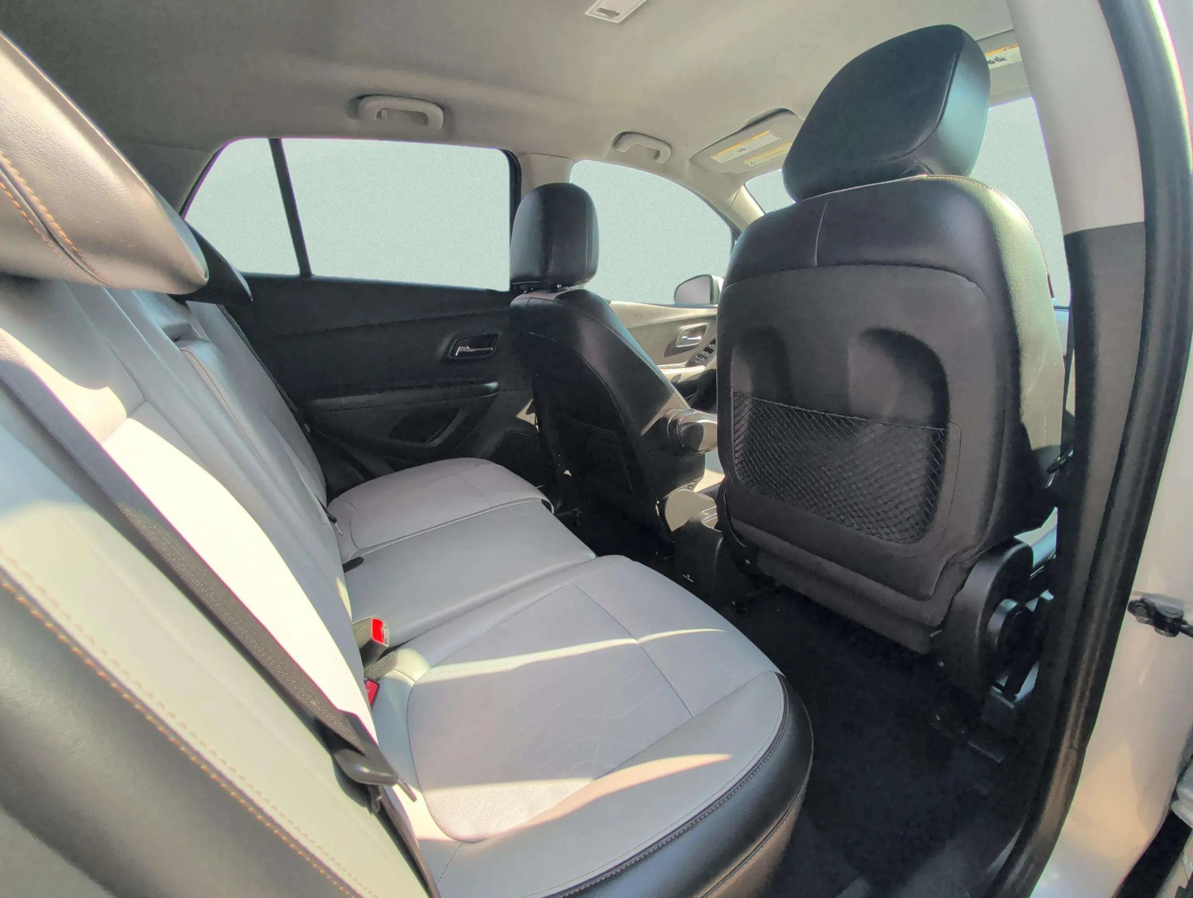 Used 2021 Chevrolet Trax LT AWD/4WD image 30
