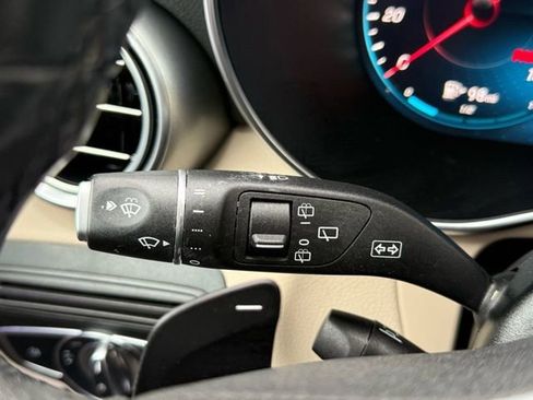 Used 2021 Mercedes-Benz GLC 300 GLC 300 image 46