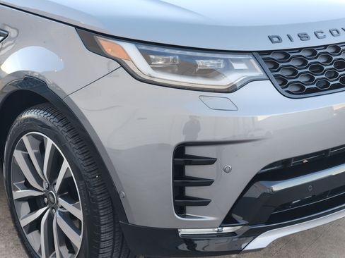 Certified 2025 Land Rover Discovery Dynamic SE image 8