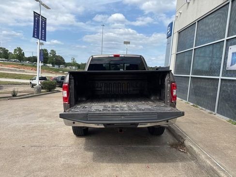 Used 2018 Ford F150 XLT w/ Equipment Group 302A Luxury AWD/4WD image 7