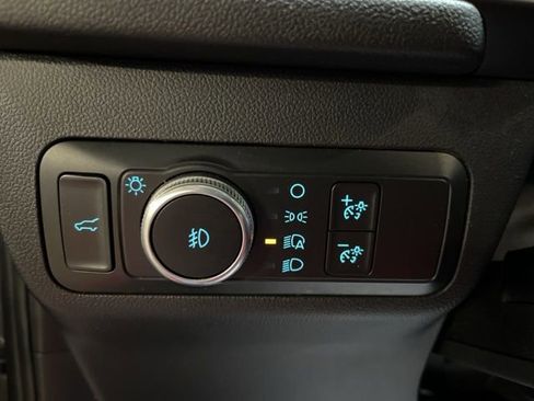 Used 2020 Ford Escape Titanium AWD/4WD image 16
