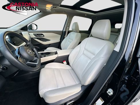 Used 2023 Nissan Rogue SL w/ SL Premium Package image 27