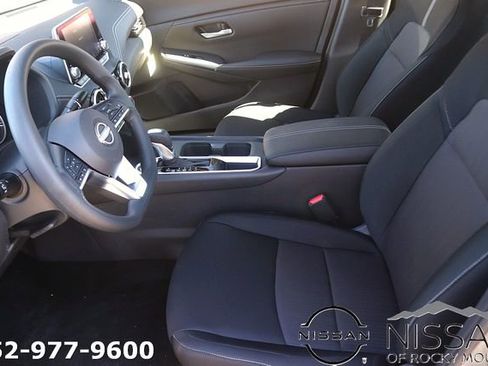 New 2025 Nissan Sentra SV w/ Trunk Package FWD image 12