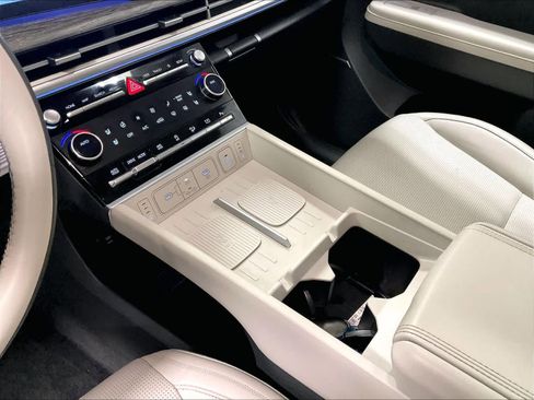 Used 2024 Hyundai Santa Fe Calligraphy image 21