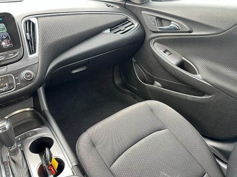 Used 2017 Chevrolet Malibu LT w/ Driver Confidence Package image 15