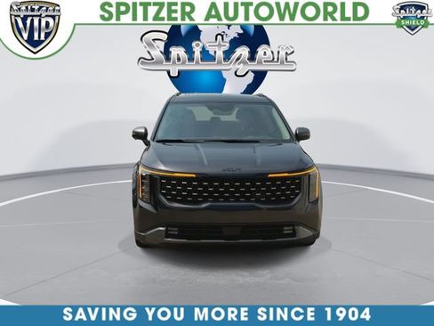 Used 2025 Kia Carnival SX Prestige FWD image 4