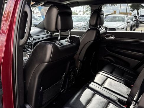 Used 2020 Jeep Grand Cherokee Limited w/ Luxury Group II image 34