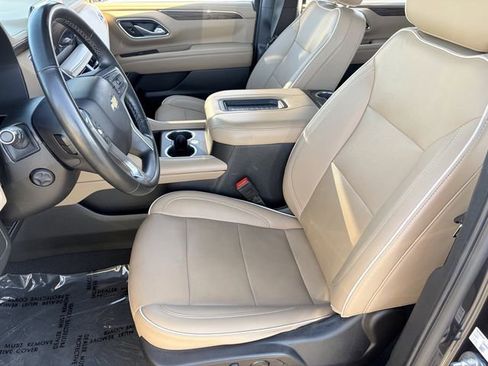 Used 2024 Chevrolet Suburban Premier RWD image 6