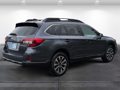 Used 2017 Subaru Outback 3.6R Limited AWD/4WD image 5