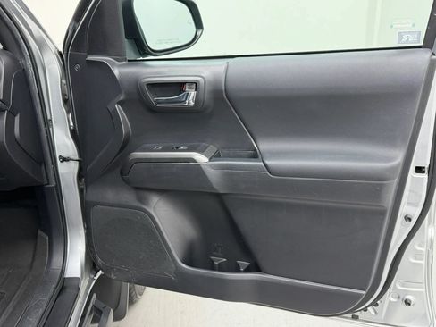 Used 2022 Toyota Tacoma TRD Sport RWD image 76