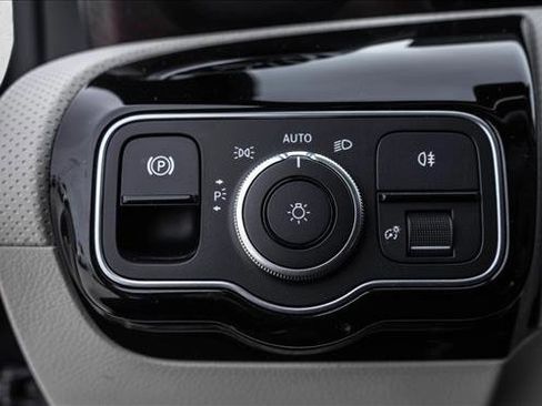 Used 2023 Mercedes-Benz CLA 250 4MATIC image 13