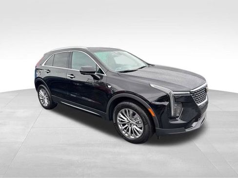 Certified 2025 Cadillac XT4 Premium Luxury w/ Cold Weather Package image 3