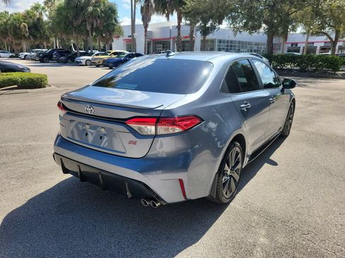 Used 2025 Toyota Corolla SE FWD image 3
