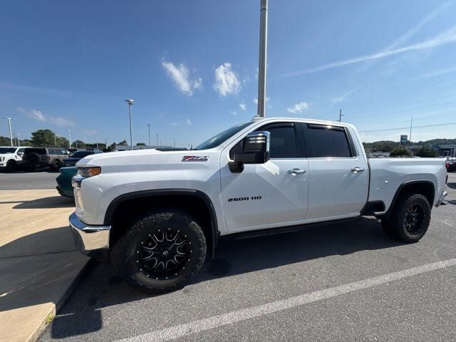 Used 2022 Chevrolet Silverado 2500 LTZ w/ LTZ Plus Package AWD/4WD image 13