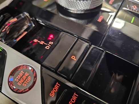 New 2026 BMW X7 M60i image 28