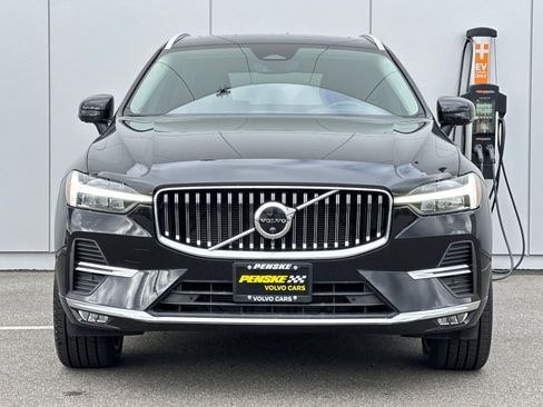 Used 2023 Volvo XC60 B5 Ultimate w/ Climate Package image 8