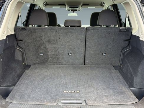 Used 2025 Nissan Rogue SV FWD image 25