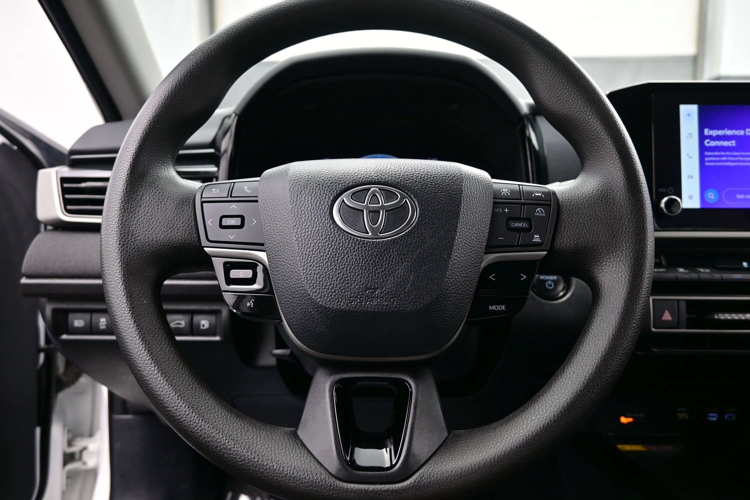 Used 2025 Toyota Camry LE FWD image 23
