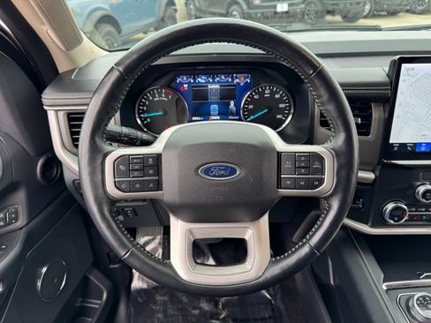 Certified 2022 Ford Expedition XLT image 23
