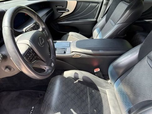 Used 2018 Lexus LS 500 F Sport w/ Performance Package image 18