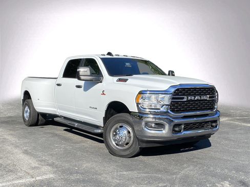 Used 2024 RAM 3500 Big Horn image 2