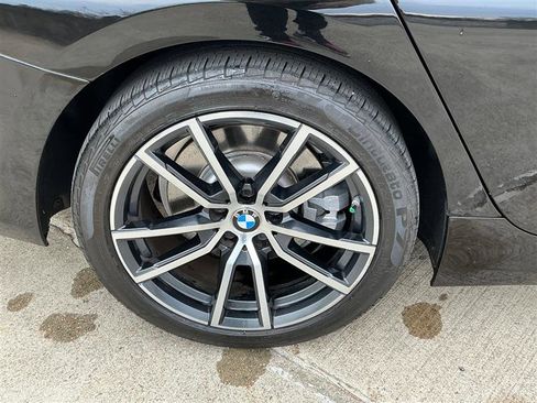 Used 2020 BMW 330i Sedan w/ Convenience Package image 21