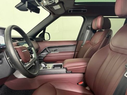 Used 2025 Land Rover Range Rover Autobiography AWD/4WD image 4