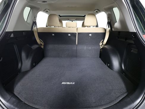 Used 2013 Toyota RAV4 XLE image 18