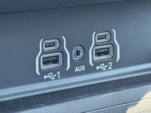 New 2026 RAM 1500 Express AWD/4WD image 7
