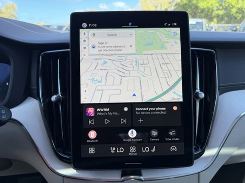 New 2026 Volvo XC60 B5 Ultra w/ Climate Package image 21