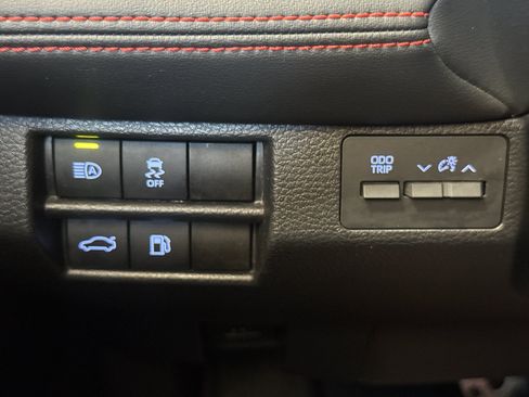 Used 2021 Toyota Avalon TRD FWD image 31