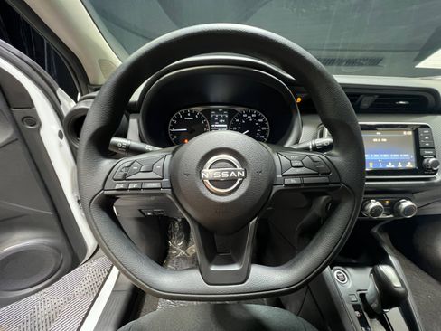 New 2025 Nissan Kicks Play S image 9