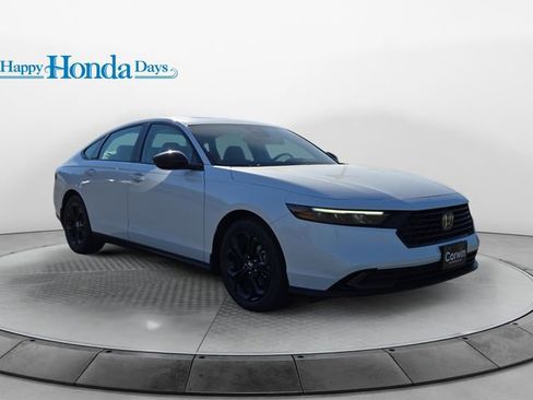 New 2025 Honda Accord SE image 1