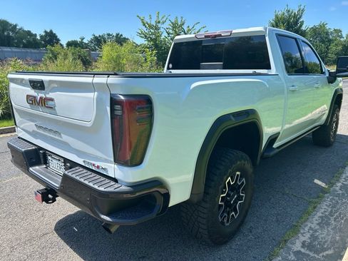 Used 2024 GMC Sierra 2500 AT4X AWD/4WD image 4