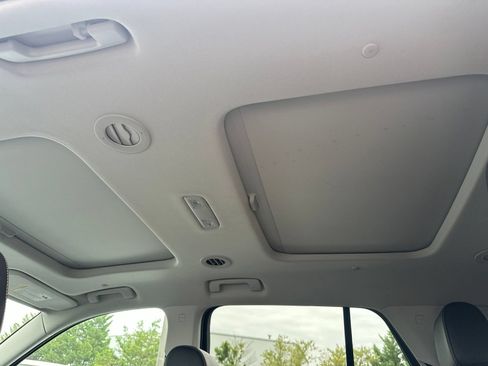 Used 2020 Chevrolet Traverse Premier w/ Redline Edition FWD image 11