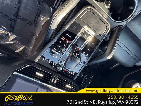 Used 2020 Porsche Cayenne AWD/4WD image 29