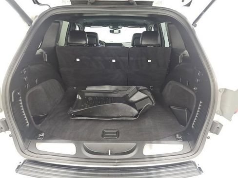 Used 2019 Jeep Grand Cherokee Limited AWD/4WD image 31