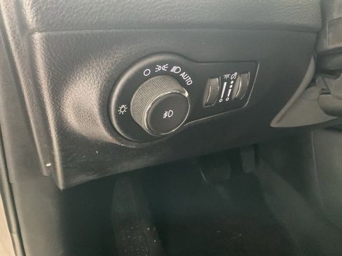 Used 2019 Jeep Compass Altitude image 8