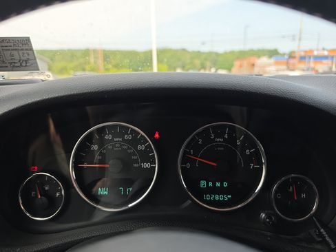 Used 2018 Jeep Wrangler Unlimited Sahara AWD/4WD image 20