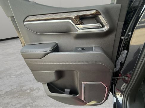 Used 2023 GMC Sierra 1500 Elevation image 30
