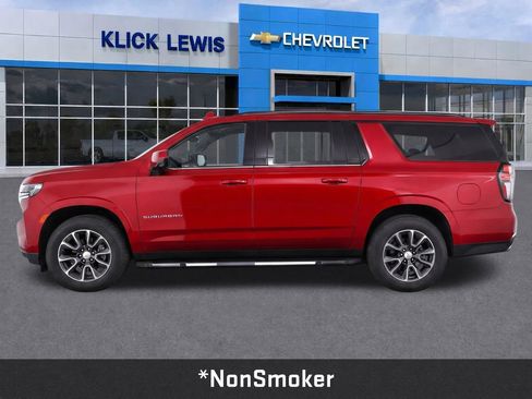 Used 2021 Chevrolet Suburban LT w/ Rear Media and Nav Package AWD/4WD image 4