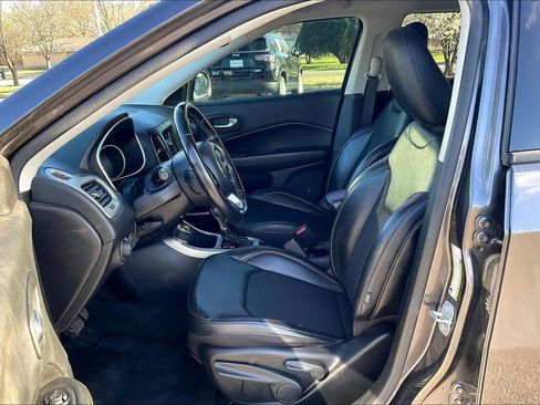 Used 2020 Jeep Compass Latitude image 25