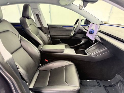 Used 2026 Tesla Model Y AWD image 24