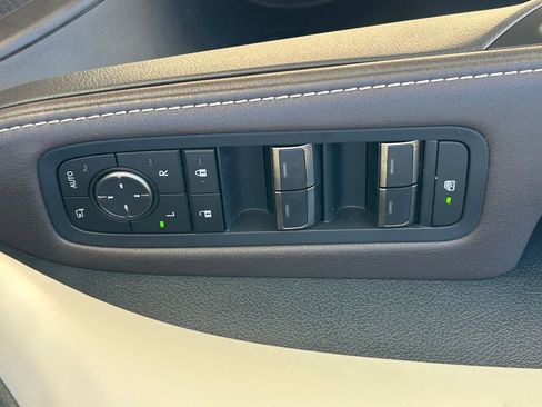 Used 2024 Lexus RX 350h w/ Convenience Package image 21