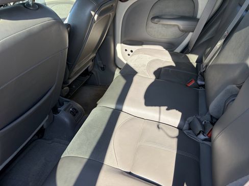 Used 2004 Chrysler PT Cruiser Limited FWD image 11
