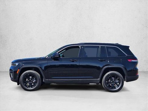 New 2026 Jeep Grand Cherokee Altitude AWD/4WD image 10
